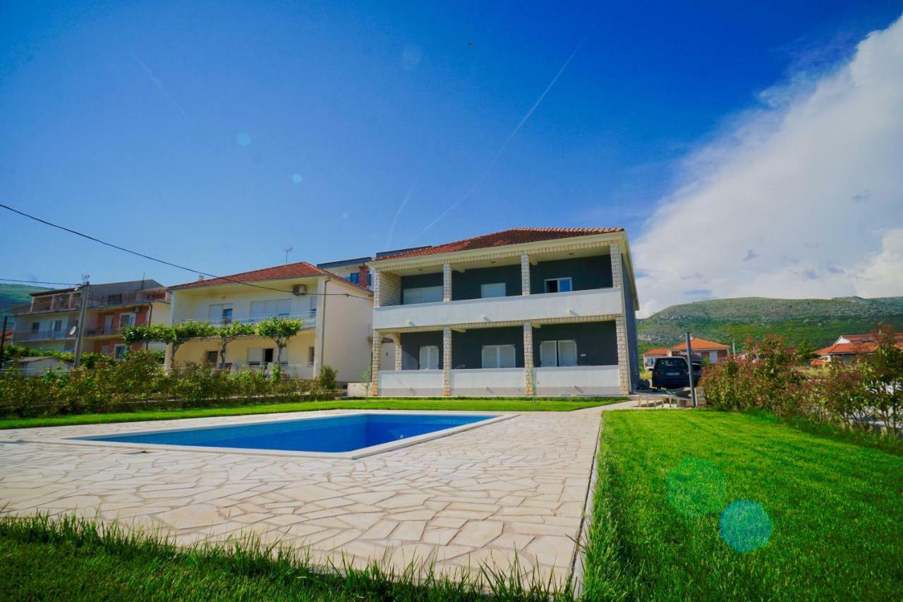 Apartments Teo Трогир Экстерьер фото